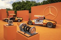 パワーユニットは英国YASA社製の小型モーターで、後輪の左右にそれぞれ搭載している。