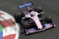 “チェコ”の相性で親しまれるメキシコ人ドライバー、レーシングポイントのセルジオ・ペレス（写真）は、予選Q3進出まであと0.008秒足りず、11番グリッドからスタート。レース終盤にはルノーのダニエル・リカルドと激しい攻防戦を繰り広げながら、ホームGPで3強チームに次ぐ7位入賞を遂げた。レース後、「われわれにとっては勝利のようなものだ！」と喜びをあらわにした。（Photo=Racing Point）