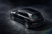 「プラチナエディション」は、「カイエン」「カイエンEハイブリッド」「カイエンS」と、それぞれのクーペバージョンに設定される。