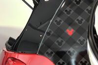 ミッキーマウス仕様のスマート電気自動車登場の画像