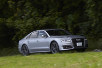 アウディS8プラス（4WD/8AT）【試乗記】の画像