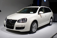 「ゴルフ・ヴァリアント」。フロントにはクロームのワッペングリルが採用された。