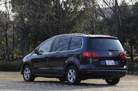 【スペック】シャランTSIコンフォートライン ブルーモーション テクノロジー：全長×全幅×全高＝4855×1910×1750mm／ホイールベース＝2920mm／車重＝1830kg／駆動方式＝FF／1.4リッター直4DOHC16バルブターボ＋スーパーチャージャー（150ps/5800rpm、24.5kgm/1500-4000rpm）／価格＝379万円（テスト車＝424万1500円／バイキセノンヘッドライトパッケージ＝45万1500円）