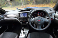 インテリアには、本革巻きステアリングホイール、本革巻きシフトレバー、スポーツルミネセントメーター、赤いプッシュエンジンスイッチが装備される。それぞれ「STI」のロゴ入り。