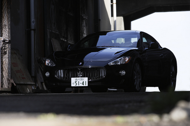 【スペック】全長×全幅×全高＝4881×1847×1353mm／ホイールベース＝2942mm／車重＝1880kg／駆動方式＝FR／4.2リッターV8DOHC32バルブ（405ps/7100rpm、47.0kgm/4750rpm）／価格＝1530万円（テスト車＝1668万6000円）