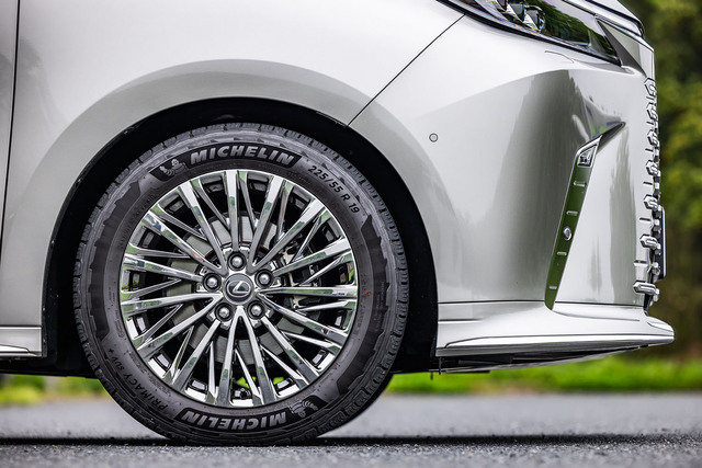 レクサスLM500h“エグゼクティブ”（4WD/6AT）【試乗記】 クールジャパン