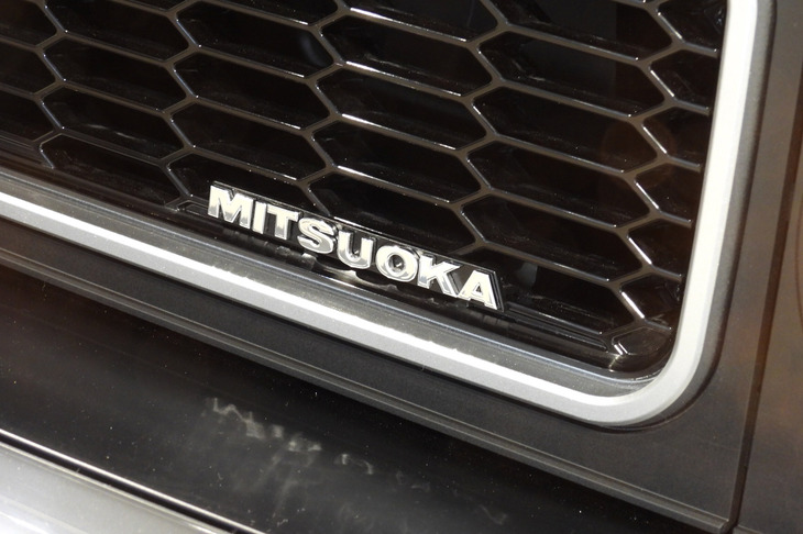 ミツオカM55ゼロエディション（「MITSUOKA」バッジ）