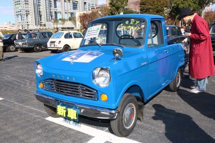 1961年式（昭和36年式）の「マツダB600」。日本で製造販売されていた「B360」のボアアップ仕様で、ミャンマーで現地生産販売されていたもの。驚くべきことに新車で日本に輸入された未登録車。タイヤも当時のミャンマー製のものだ。