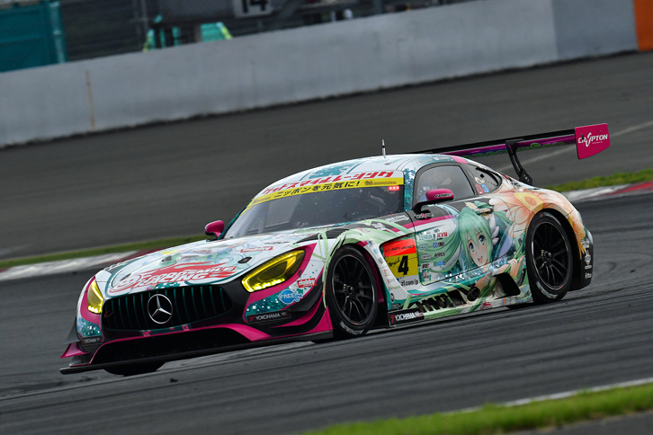 GT300クラスの2位には、No.4 グッドスマイル 初音ミク AMG（谷口信輝／片岡龍也）が入った。