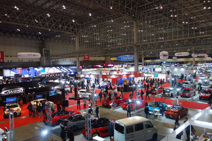 年明け恒例のカスタマイズカーの祭典「東京オートサロン」は、2018年も大盛況。過去最高だった2016年と並ぶ880台が出展された。