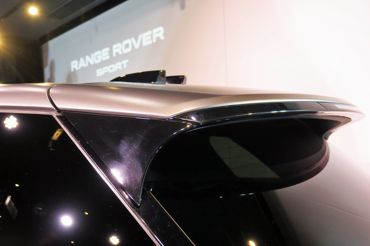ランドローバー・レンジローバー スポーツ（テールゲートスポイラー）