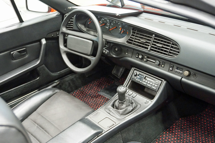 ポルシェ944 S2カブリオレ（1991年）／SHOP 9 Production