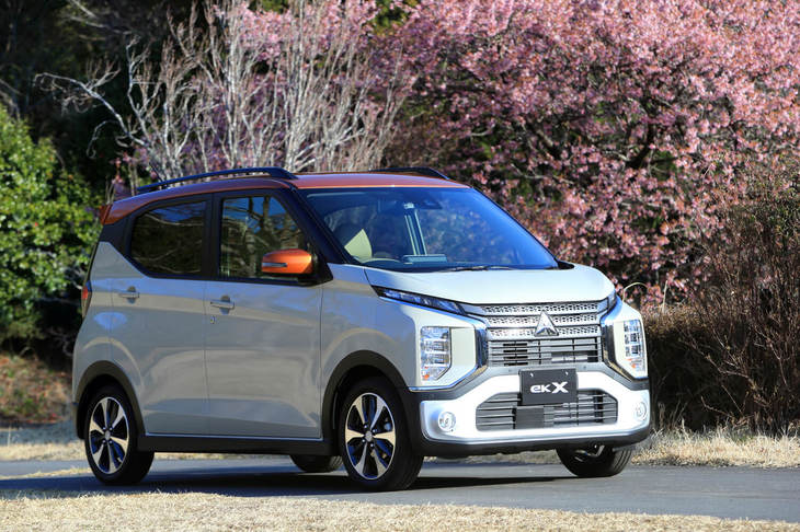 「eKクロス」は、かつて存在した「eKアクティブ」に通じるSUVテイストのデザインが特徴。