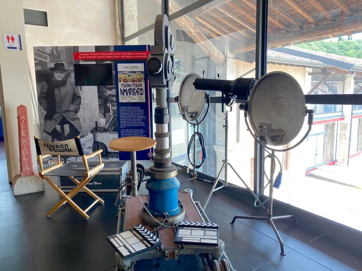 映画『フェリーニのアマルコルド』の劇中に、第7回ミッレミリアが登場することを解説したコーナー。