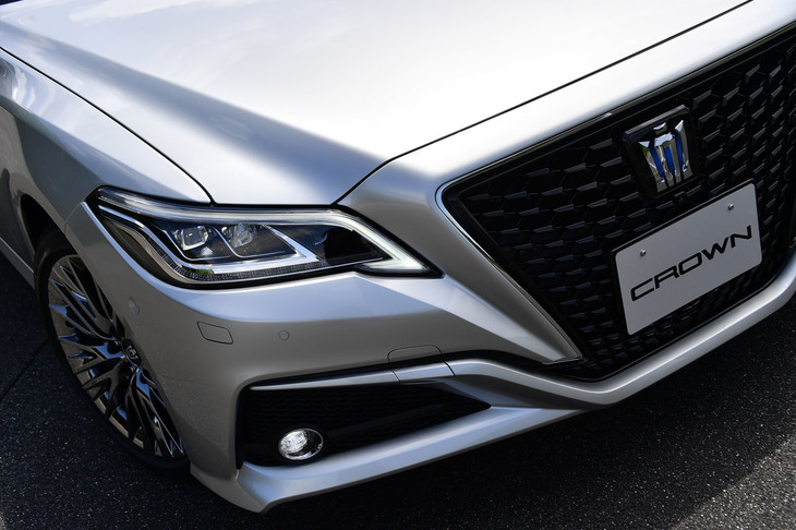 チーフエンジニアの秋山さんは、新型「クラウン」のデザインに対して、カッコよさと品格、そしてシンプルさ、見飽きないことの4要素を求めたという。