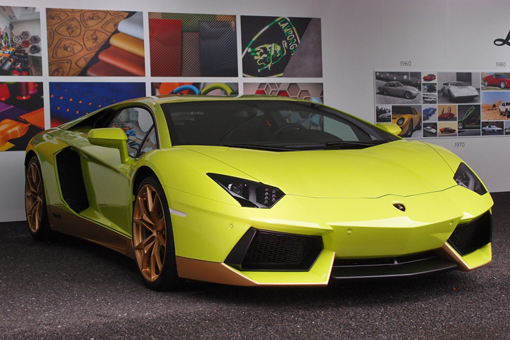 ランボルギーニ・アヴェンタドール ミウラ オマージュ