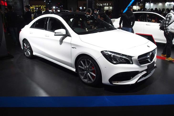 メルセデスAMG CLA45 4MATICクーペ