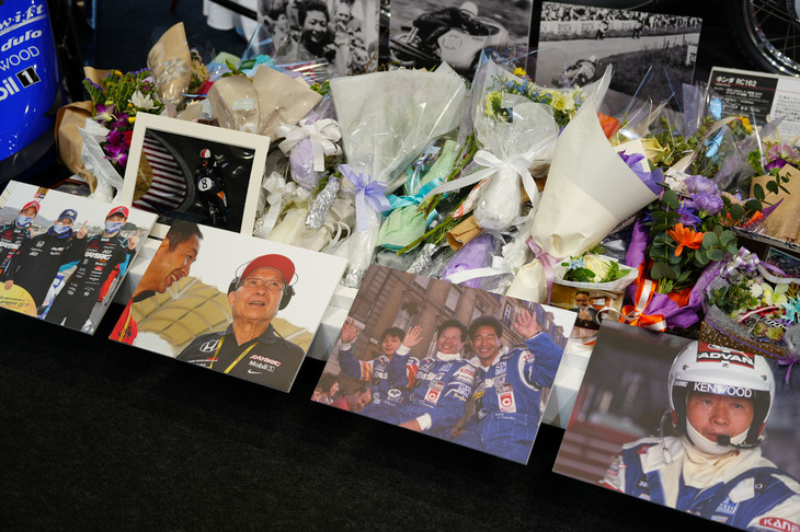 ホンダウエルカムプラザ青山には献花台も用意されている。高橋国光さんのご冥福を心からお祈り申し上げます。