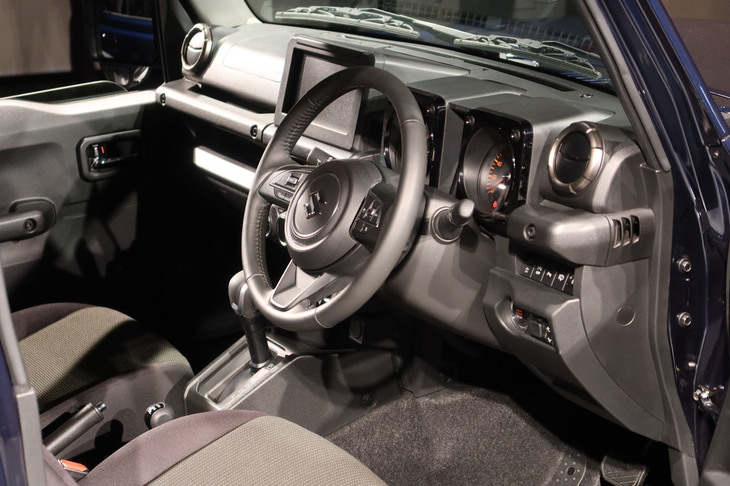 スズキ・ジムニー ノマド（コックピット周辺部）