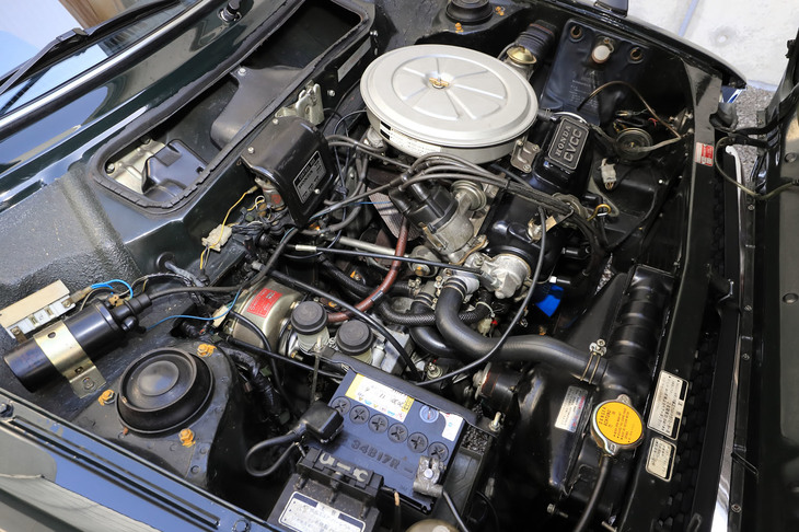 自動車史の教科書を開くと、必ず出てくるCVCCエンジン。希薄燃焼によりクリーンな排ガスと低燃費を実現し、世界を驚かせた。