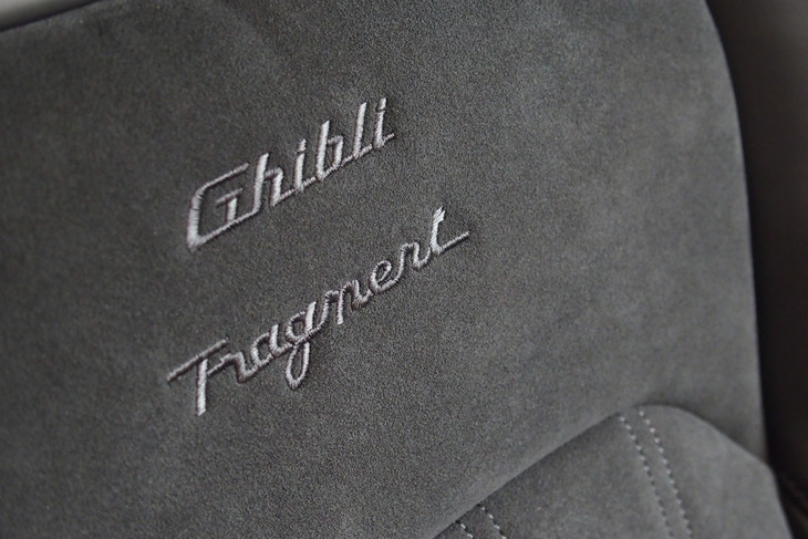 マセラティ・ギブリ オペラネラ（フロントシート）