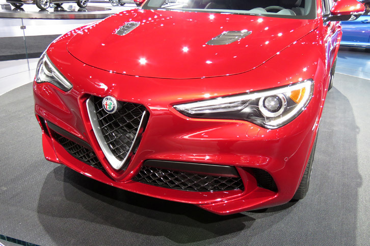 アルファ・ロメオ・ステルヴィオ クアドリフォリオ