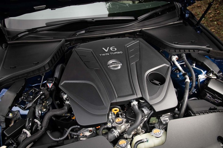 「GT Type P」に搭載されるVR30DDTT型3リッターV6ツインターボエンジンは最高出力304PS、最大トルク400N・mを発生する。