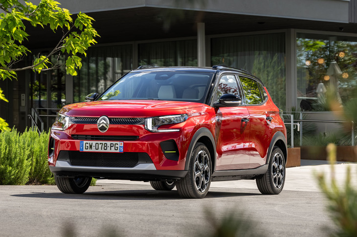 駆動用バッテリーの容量は44kWh。WLTPモードの一充電走行距離は326km。