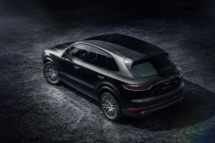 「プラチナエディション」は、「カイエン」「カイエンEハイブリッド」「カイエンS」と、それぞれのクーペバージョンに設定される。