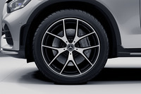 「メルセデス・ベンツGLCクーペ」にマットグレーの限定車登場の画像