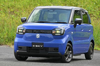 いよいよ登場したスズキ初の軽乗用EV「eスカイ」。WLTCモードで97Wh/kmという優れた電費性能と、212万円からという攻めた価格設定で、世間をザワつかせているが……。