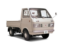 1969年に登場した4代目「スズキ・キャリイ」はジウジアーロデザインとなった。角形ヘッドライトに加え、国産初となる縦型のドアノブを備えていた。