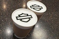 最新モデルを最速展示！ 六本木ヒルズに「ハーレーダビッドソンカフェ」がオープンの画像