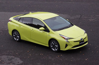 4代目「トヨタ・プリウス」の国内販売は、2015年12月に始まる。