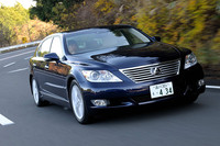 レクサスLS460L バージョンUZ（5人乗り）（FR/8AT）【ブリーフテスト】の画像