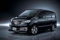 「セレナ ライダー ブラックライン」