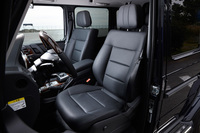 「G550」には、「G350d」ではオプション扱いとなる本革シートが標準で装備される。