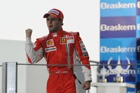 最終戦ブラジルGP、母国の大声援を前に惜しくもタイトルを逃したフェリッペ・マッサ。今年誰よりも多い6勝をマーク、6回のポールポジション、3回のファステストラップを記録した。
（写真＝Ferrari）
