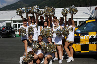 インスブルックからやってきたチアガールたち。彼女たちを待っていた過酷な試練は、動画を参照のこと。