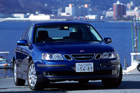 【スペック】リニア1.8t：全長×全幅×全高＝4635×1760×1465mm/ホイールベース＝2675mm/車重＝1480kg/駆動方式＝FF/2リッター直4DOHC16バルブ・ターボインタークーラー付（150ps/5500rpm、24.5kgm/1900rpm）/車両本体価格＝360.0万円（テスト車＝378.0万円/本革シート＋16インチホイール）