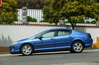 プジョー407 2.2(6MT)／3.0 V6(6AT)【海外試乗記】の画像