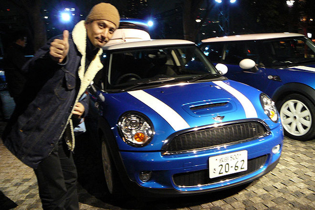 夜の試乗会なので、ちょっとピンぼけ。