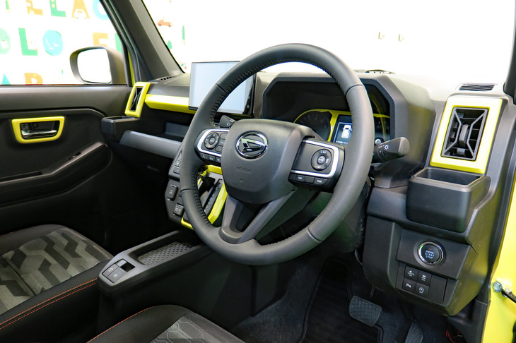 ダイハツ・タフト クロスフィールドVer.（インストゥルメントパネルまわり）