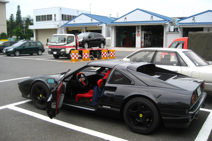 最近の新車は高くなり、簡単に手が出せる価格ではなくなった。私が2008年に買った「フェラーリ328GTS」（中古）はなんと「ジュリア スプリント」よりも安い598万円であった。