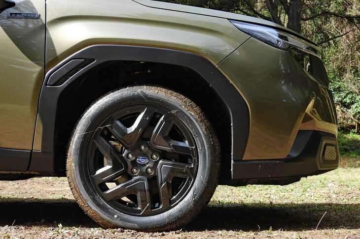 スバル・フォレスターX-BREAK S：HEV EX（タイヤ＆ホイール）