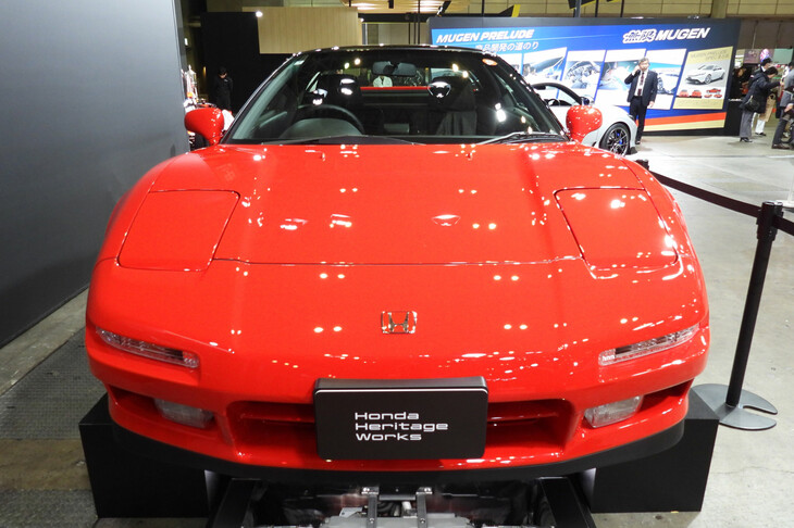 「ホンダヘリテージワークス」によってレストアされた初代「ホンダNSX」。