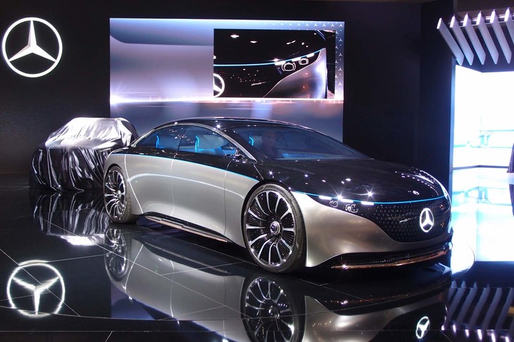メルセデス・ベンツ／スマートブースの顔となった、コンセプトカー「ヴィジョンEQS」。