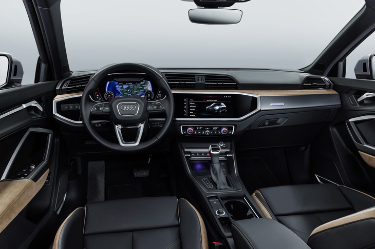アウディQ3（インテリア）