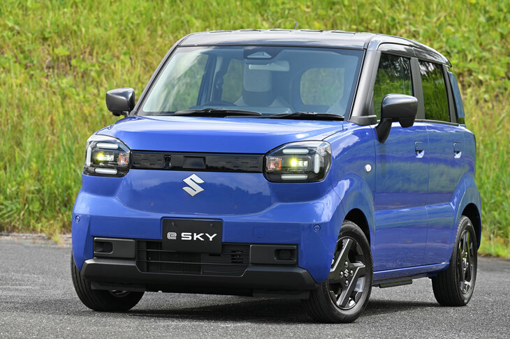 いよいよ登場したスズキ初の軽乗用EV「eスカイ」。WLTCモードで97Wh/kmという優れた電費性能と、212万円からという攻めた価格設定で、世間をザワつかせているが……。