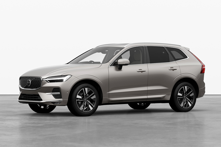 ボルボXC60プラスB5 AWD
